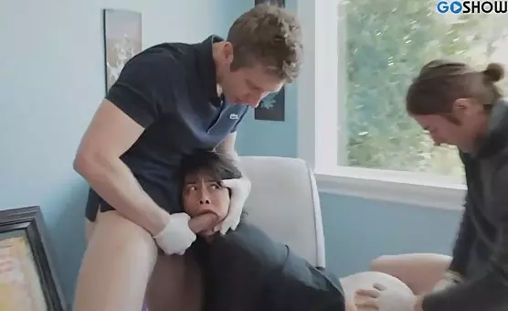 Brunette Gets Double Penetrated in Threesome